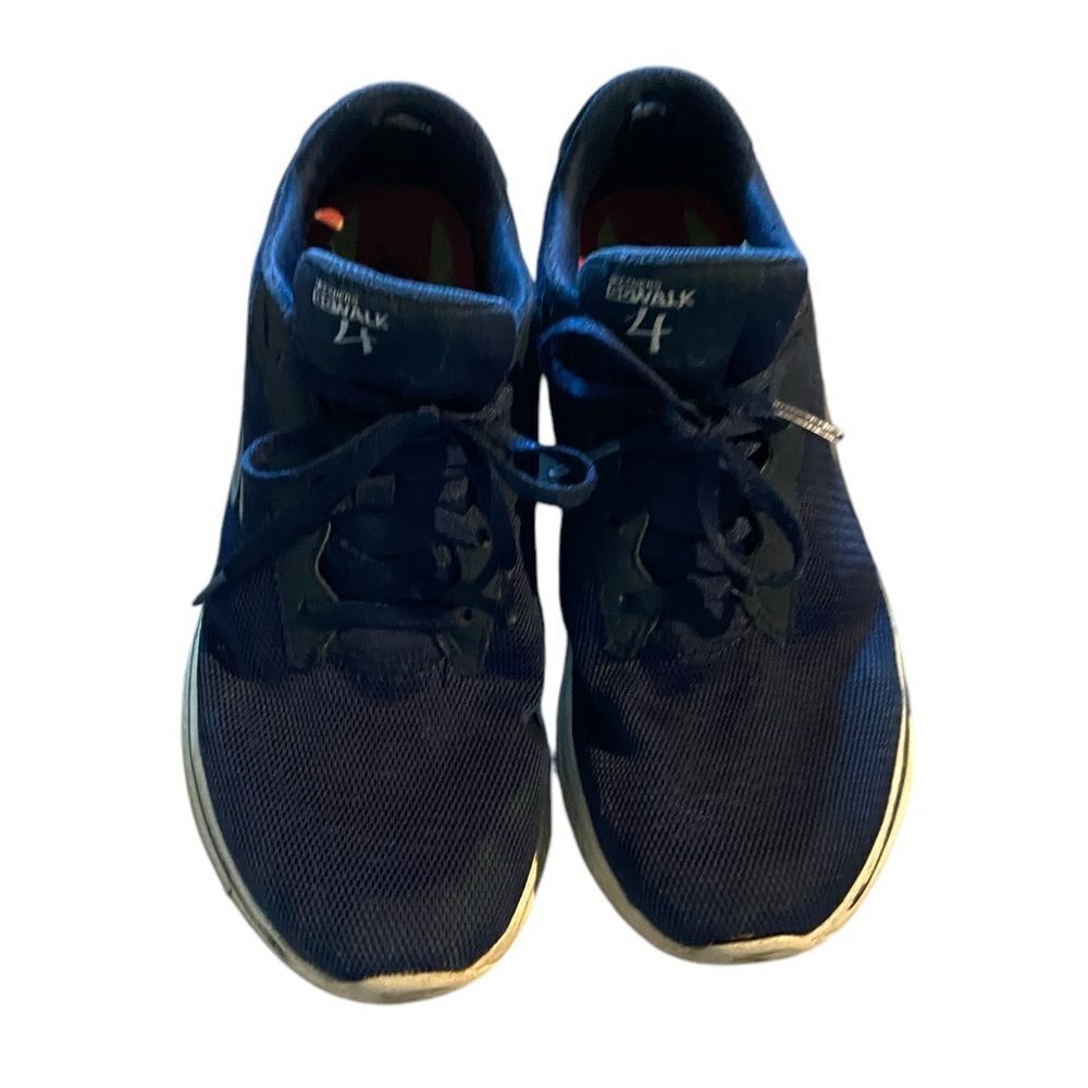 Skechers size 9 navy tennis shoes see pics